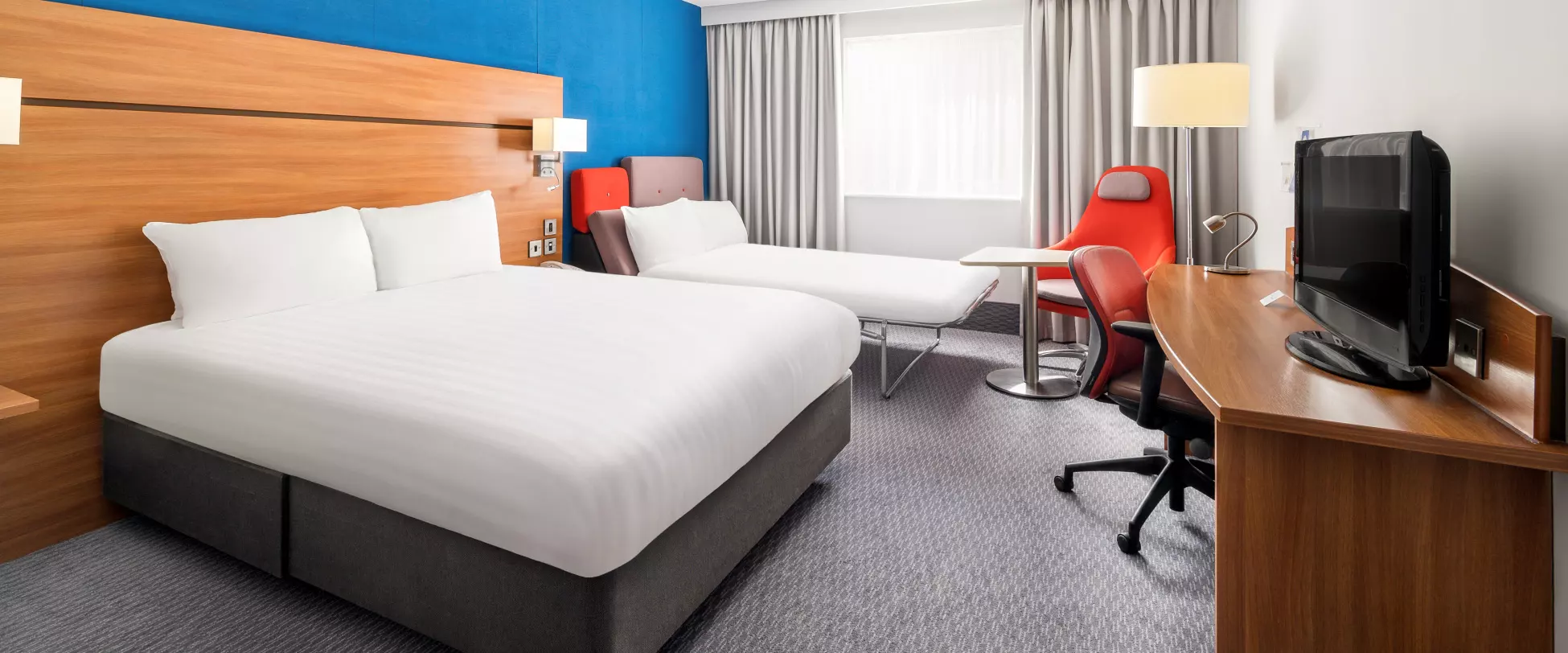 Holiday Inn Express Shrewsbury family rooms.